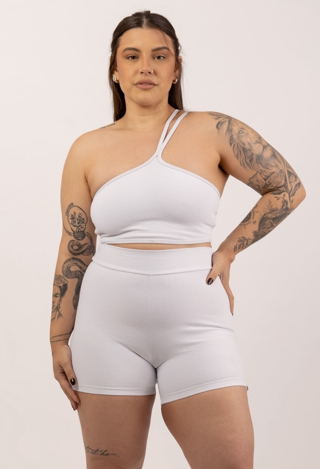 CONJUNTO TOP URBAN + SHORTS CRESPINHO WHITE