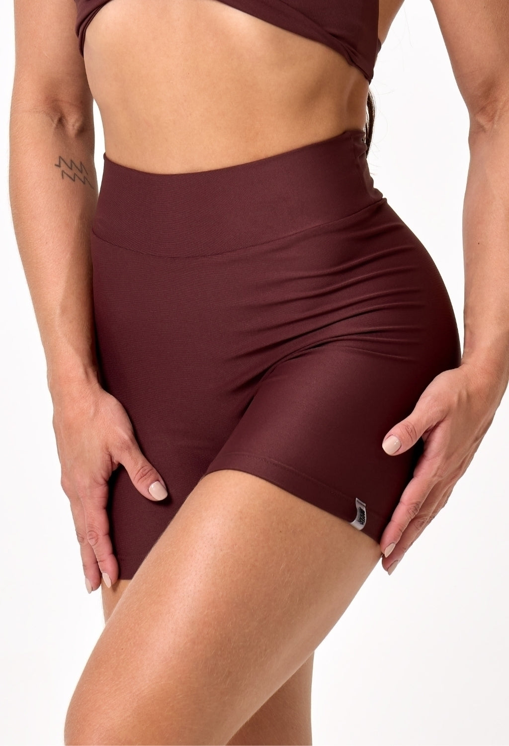 SHORTS BASIC DARK BROWN