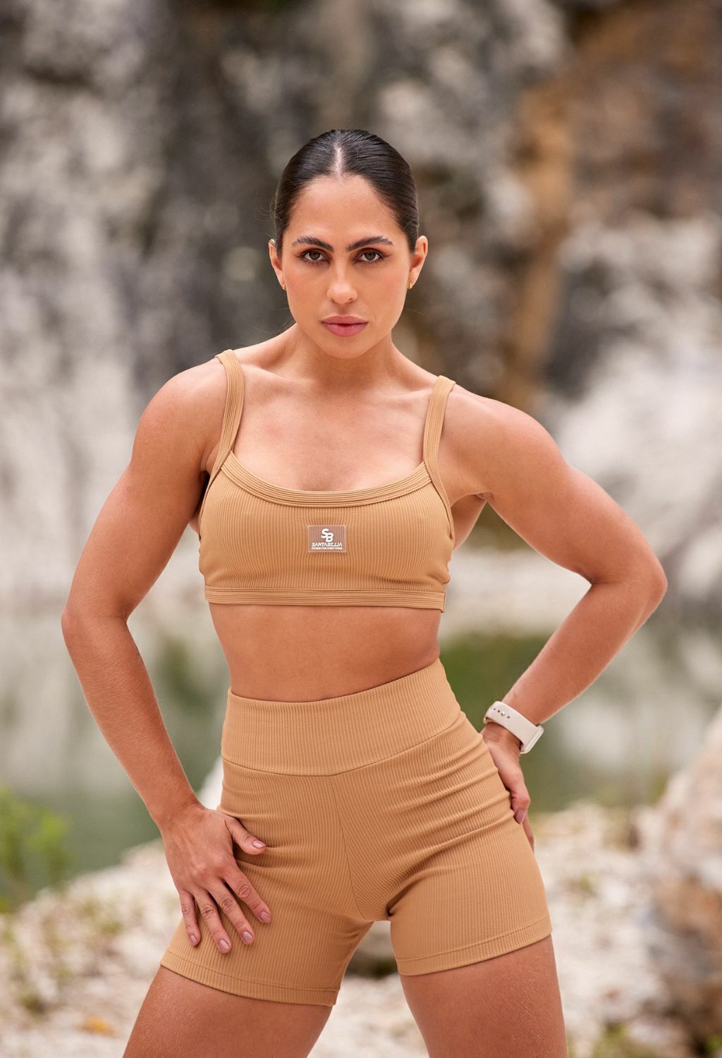 CONJUNTO SHORTS TIMELESS + TOP SERENITY CANELADO CARAMELO