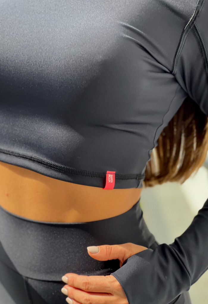 CROPPED PRETO