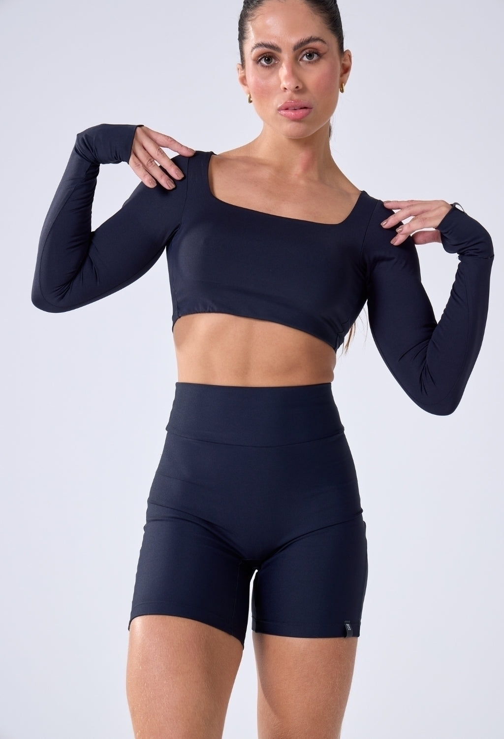 CONJUNTO SHORTS CYCLIST + CROPPED DEFINE LUXE PRETO