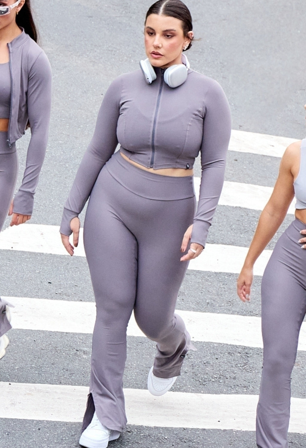 CONJUNTO LEG FLARE+JAQUETA FUSION DARK GREY