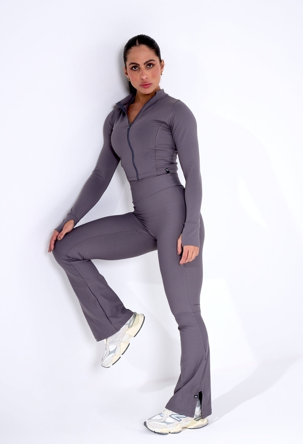 CONJUNTO LEG FLARE+JAQUETA FUSION DARK GREY