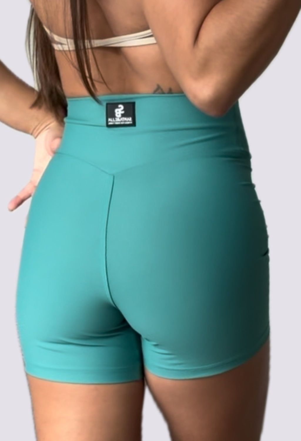 SHORTS TIMELESS CHÁ VERDE