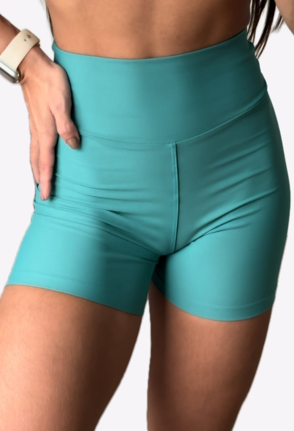 SHORTS TIMELESS CHÁ VERDE