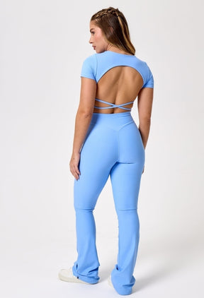 CONJUNTO LEGGING FLARE + CROPPED UPSIDE BABY BLUE