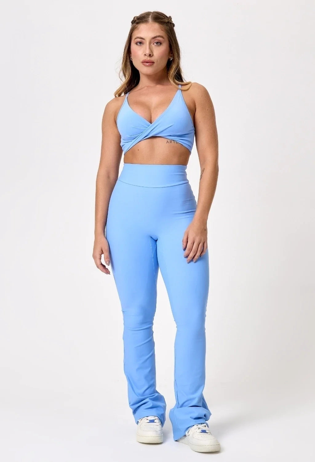 CONJUNTO LEGGING FLARE + TOP TWIST