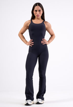MACACÃO FLARE LUXE PRETO