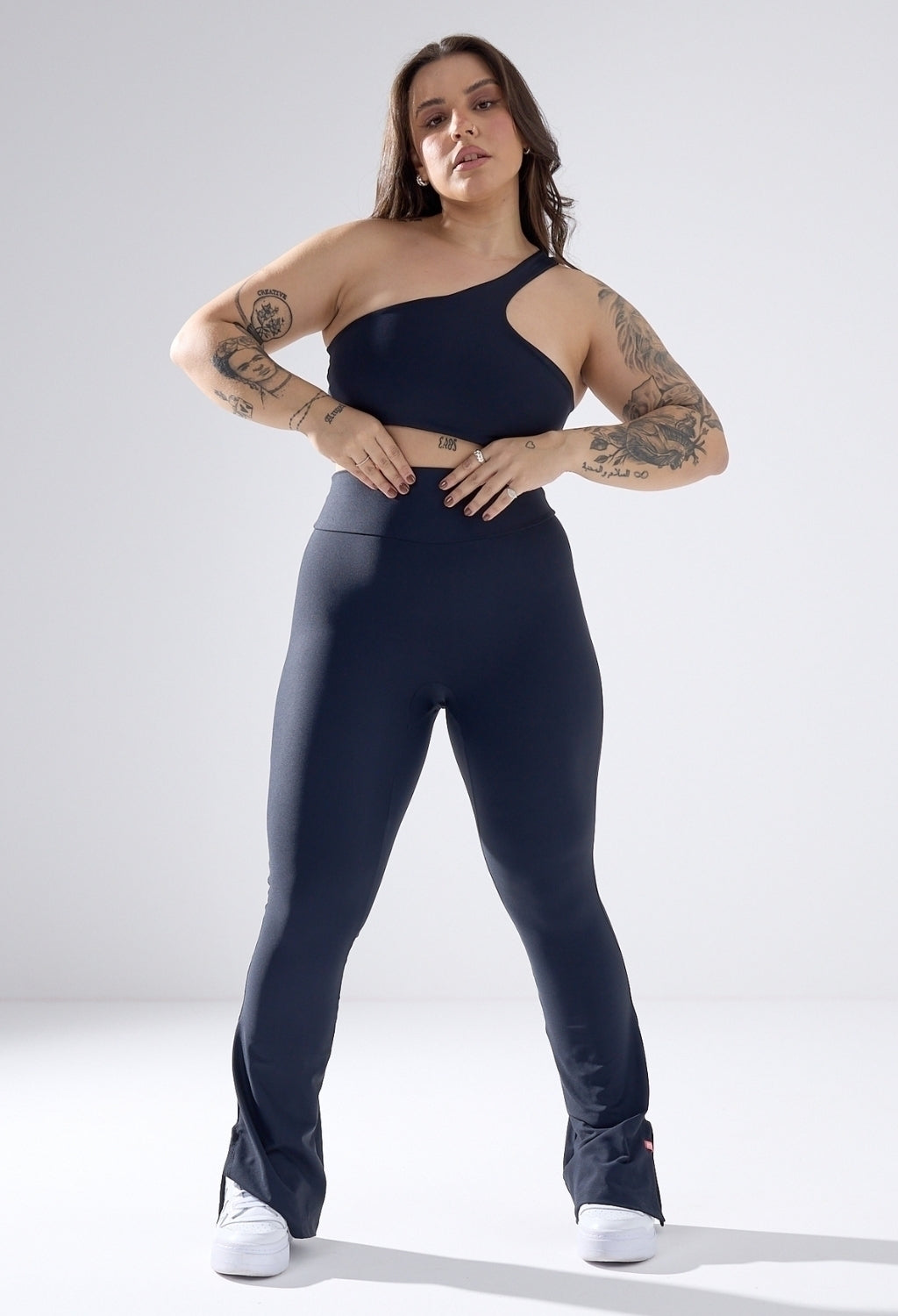 CONJUNTO LEGGING ACTIVE FLARE + TOP PANDORA 5.0 PRETO