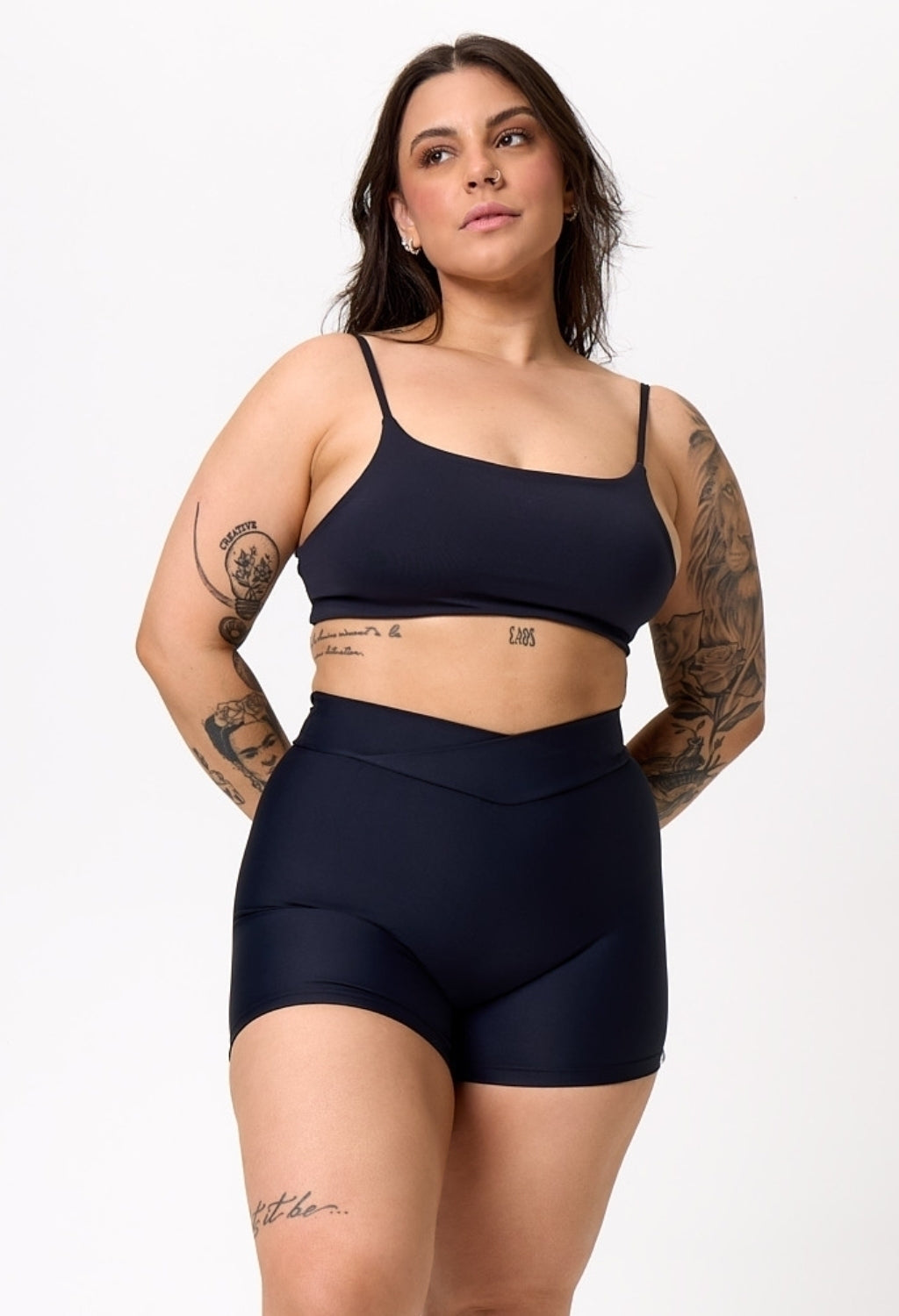 CONJ. SHORTS CROSS OVER + TOP CLASSIC PRETO