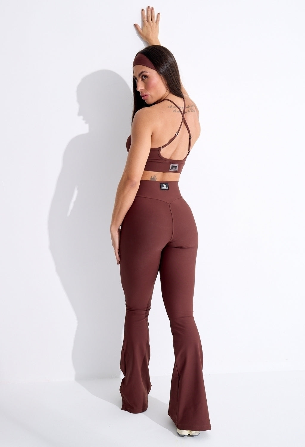 CONJUNTO LEGGING ACTIVE FLARE + TOP EVOLVE ESPRESSO
