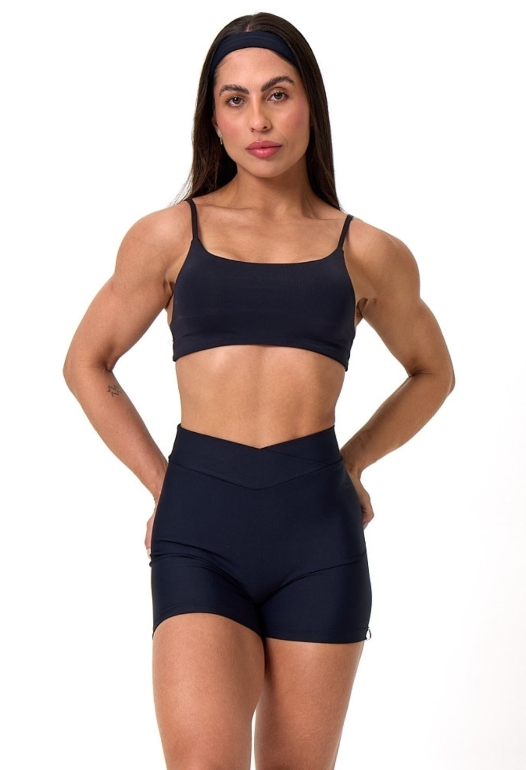 CONJ. SHORTS CROSS OVER + TOP CLASSIC PRETO