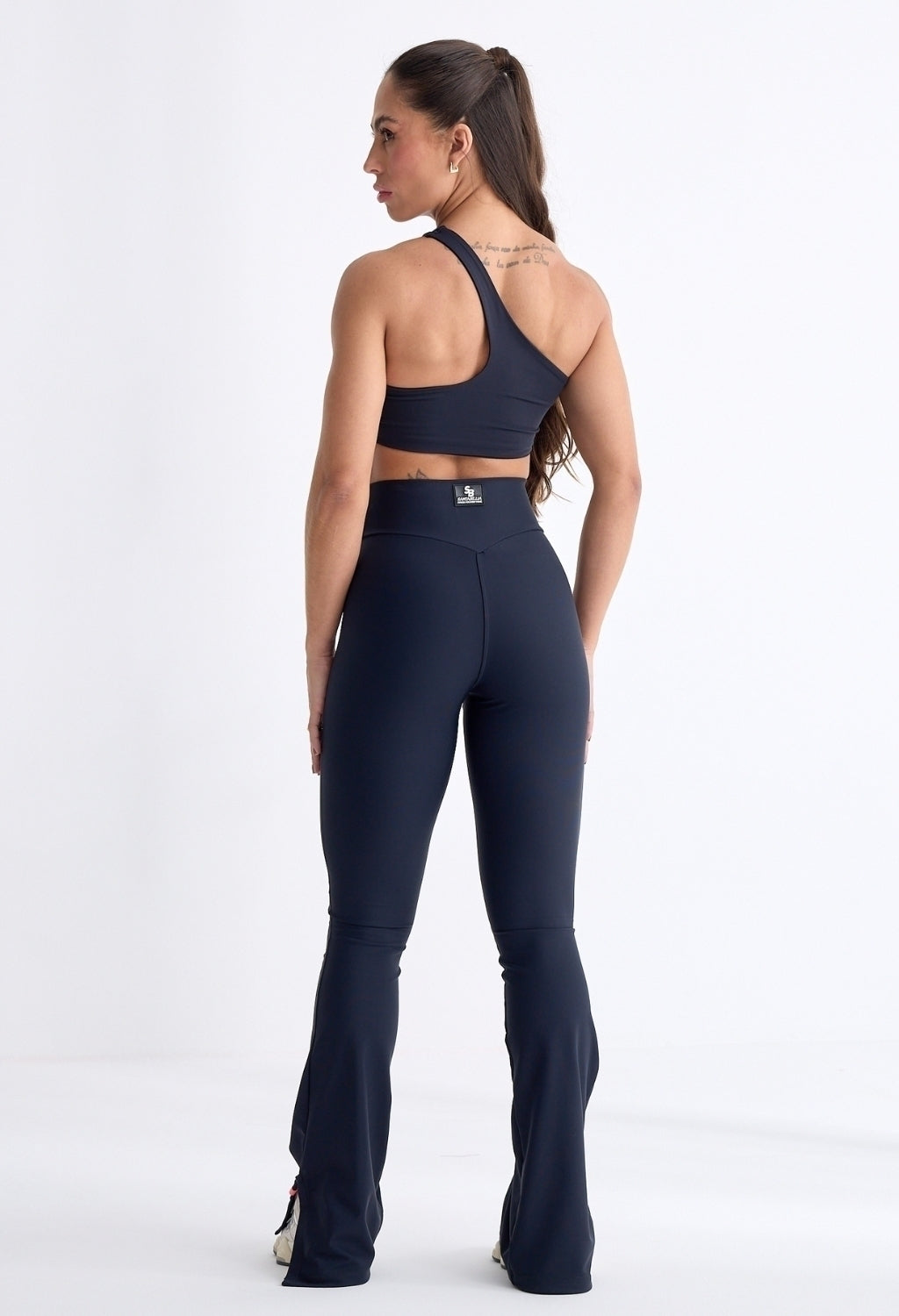CONJUNTO LEGGING ACTIVE FLARE + TOP PANDORA 5.0 PRETO