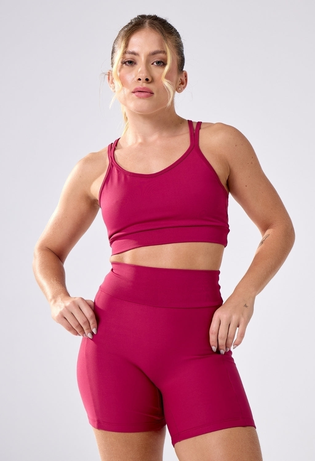 CONJUNTO SHORTS REFRESH 2.0 + TOP DREAMY CHERRY