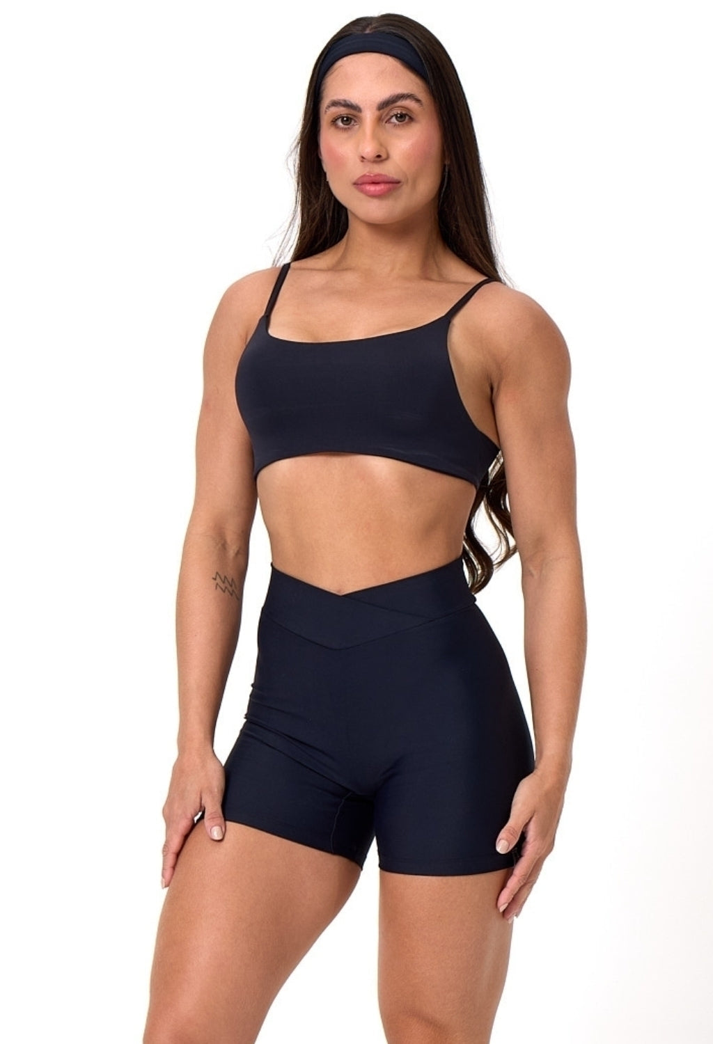 CONJ. SHORTS CROSS OVER + TOP CLASSIC PRETO